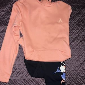 women’s Adidas sweater and matching leggings size Large